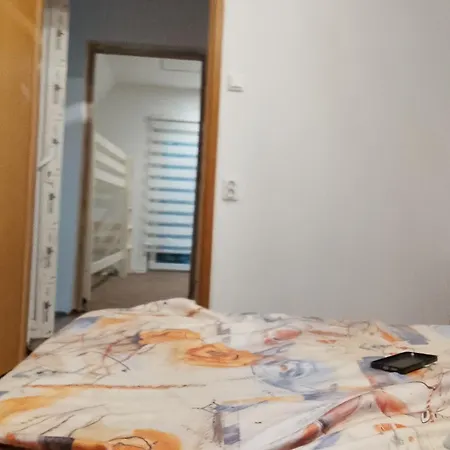Vikendica Sa Bazenom *